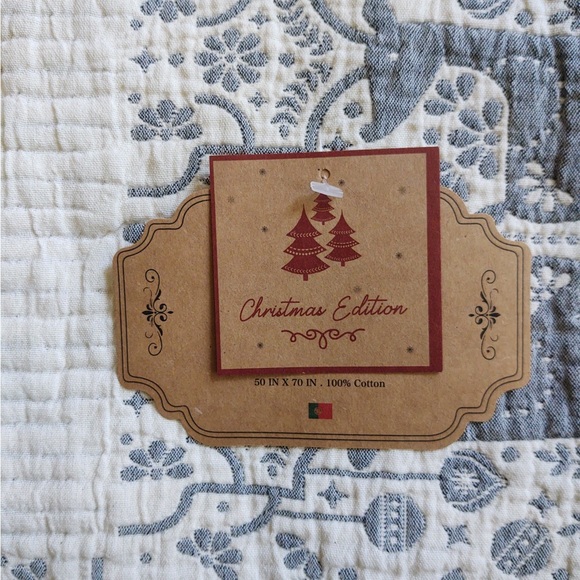 🎁PiuBelle Throw Blanket - Holiday Icons -Oatmeal & Charcoal- PiuBelle Christmas - Picture 9 of 11